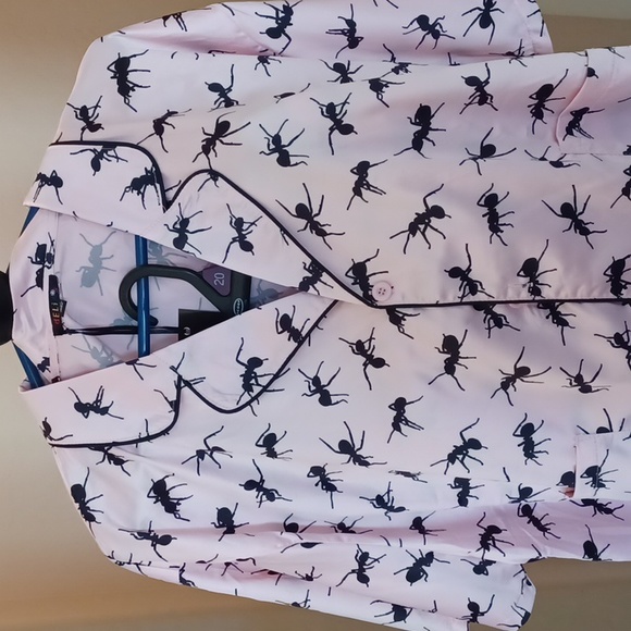 DOLLSKILL 2x Pink satin lounge set with black ants all over.Top/Shorts - Picture 12 of 13